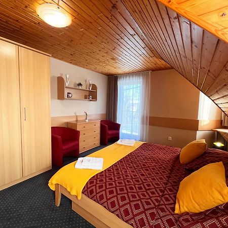 Jurika Liptov Aparthotel ลิฟตอฟสกีมิคูลาช ภายนอก รูปภาพ