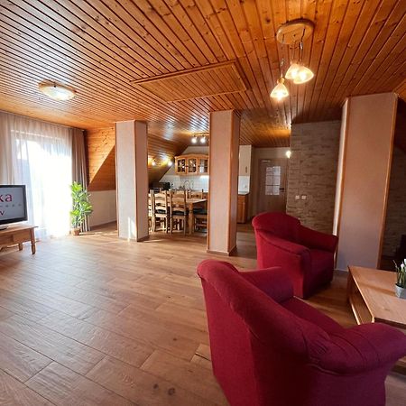 Jurika Liptov Aparthotel ลิฟตอฟสกีมิคูลาช ภายนอก รูปภาพ